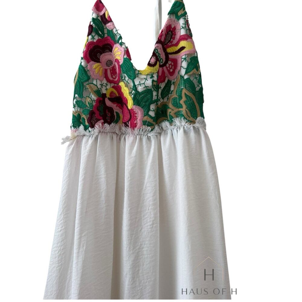 Callie Mac Floral Embroidered White Maxi Dress 100% Polyester Size M